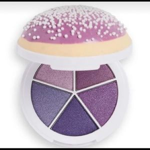 I 💗 Revolution - Berry Jam eyeshadow palette